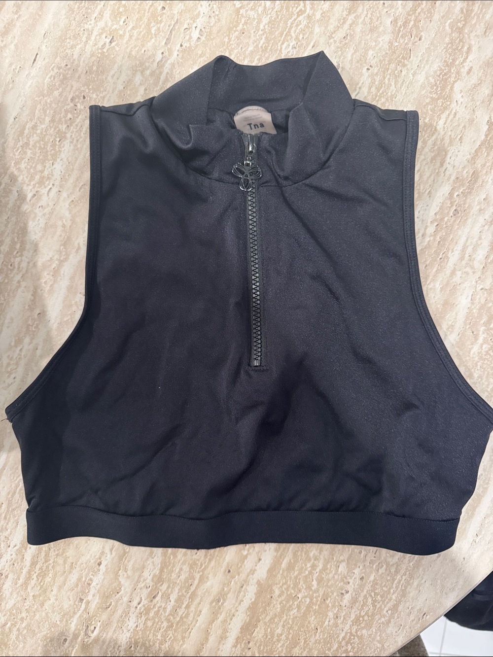 Aritzia crop top